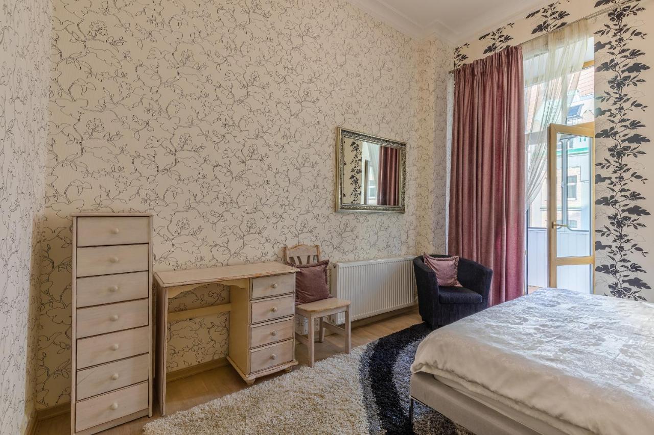 Saksaganskogo Centre Apartment Kiev Ngoại thất bức ảnh