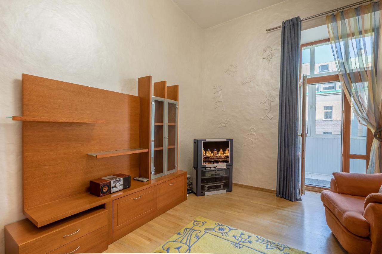 Saksaganskogo Centre Apartment Kiev Ngoại thất bức ảnh